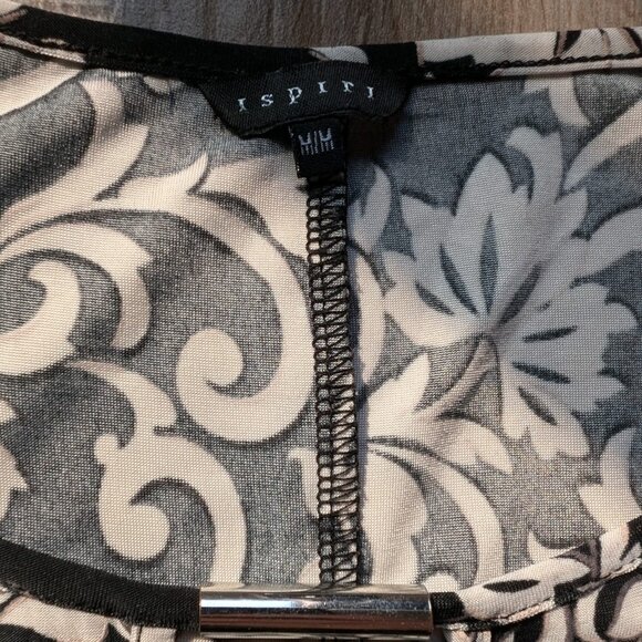 ECI Women's Size M Pullover 3/4 Sleeve Tunic Black/White Print Asymmetrical Hem - Picture 2 of 6